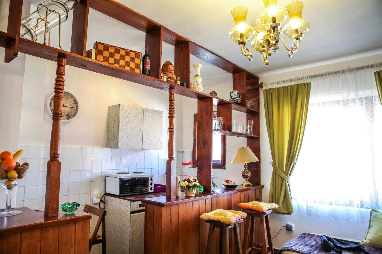 Apartment Dejan Cetinje Buitenkant foto