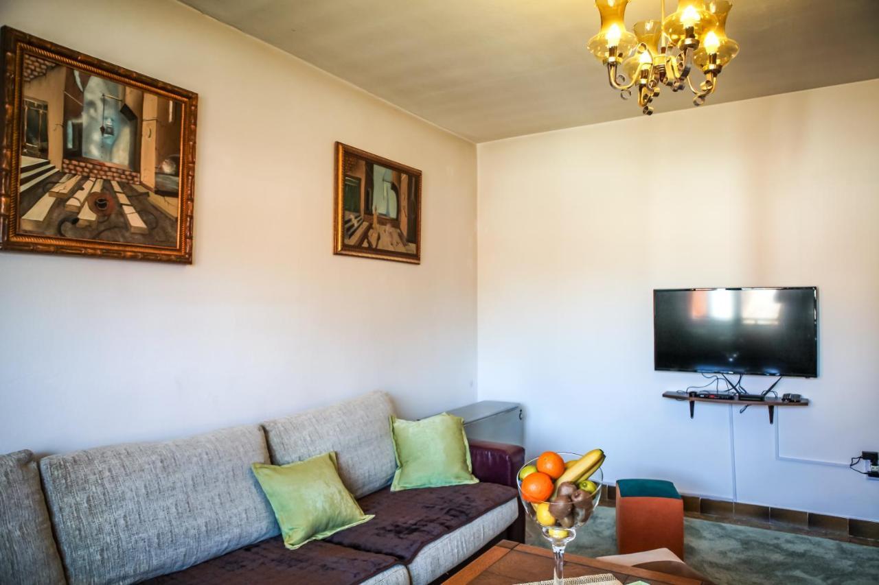 Apartment Dejan Cetinje Buitenkant foto