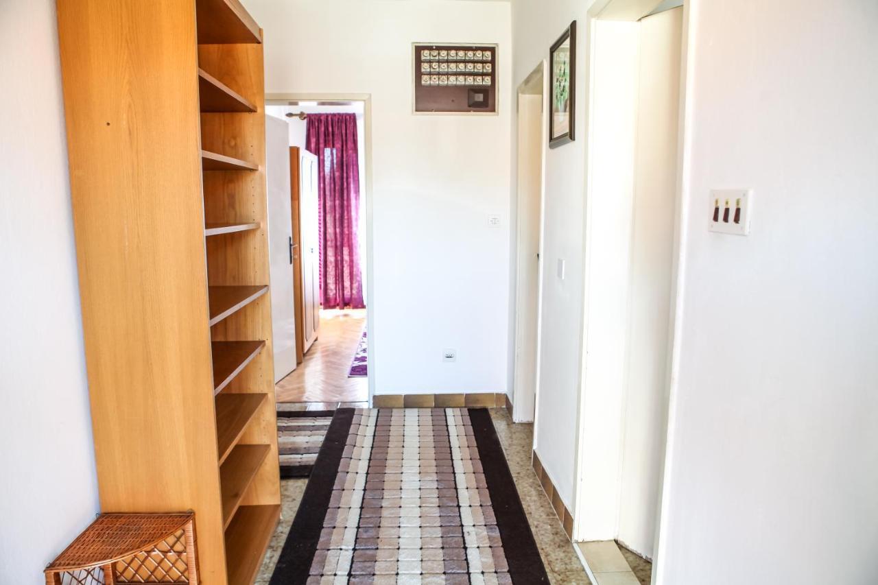 Apartment Dejan Cetinje Buitenkant foto